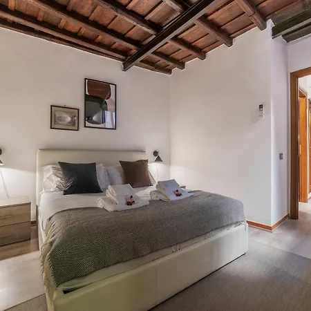 Apartment Giubbonari 23 - Fromhometorome Rome