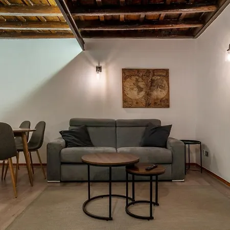 Giubbonari 23 - Fromhometorome * Rome
