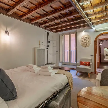 Giubbonari 23 - Fromhometorome Appartement
