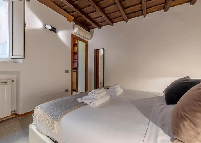 Giubbonari 23 - Fromhometorome Apartmán Řím