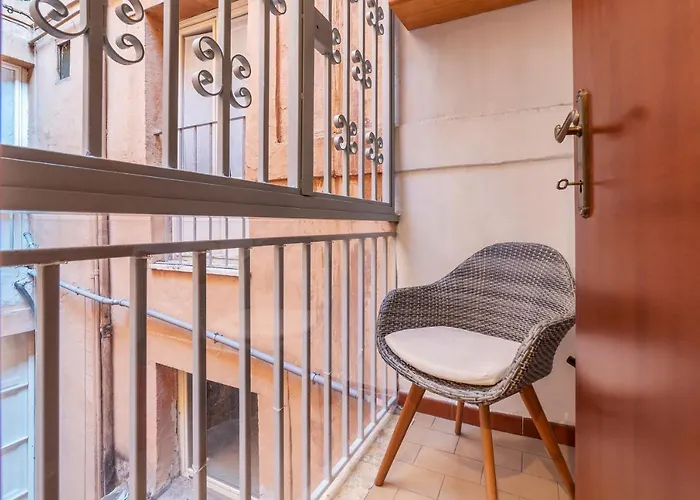 Apartmán Giubbonari 23 - Fromhometorome *